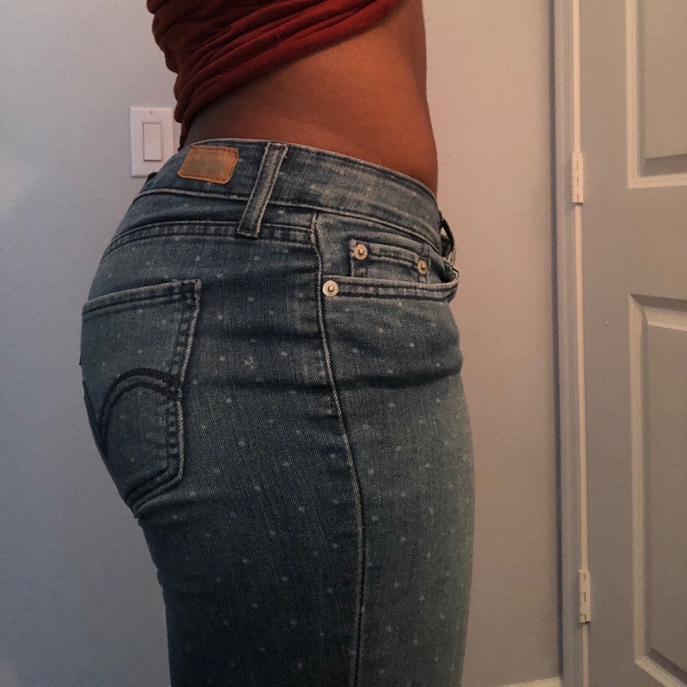 LEVI COMFORTABLE JEANS✨